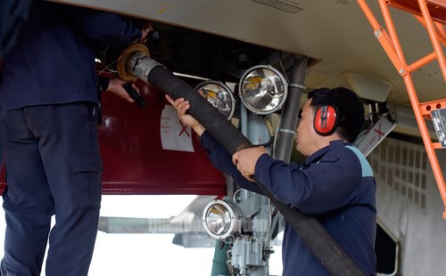 Hổ mang chúa Su-30MK2 Lam Sơn tự tin làm chủ bầu trời Hổ mang chúa Su-30MK2 Lam Sơn tự tin làm chủ bầu trời